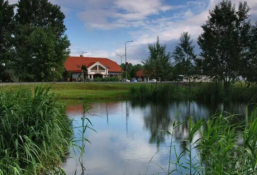 Aamiaismajoitus (B&B) Kígyósi Csárda & Panzió