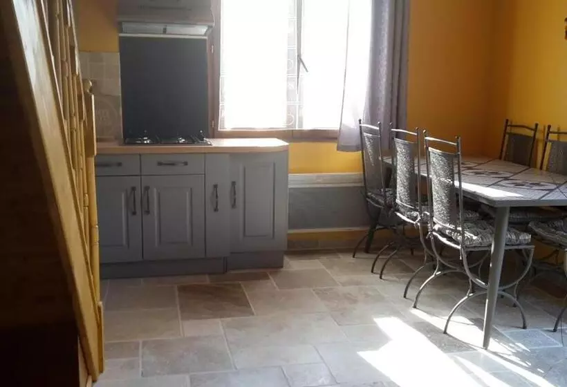 Aamiaismajoitus (B&B) Le Jardin Des Gorges