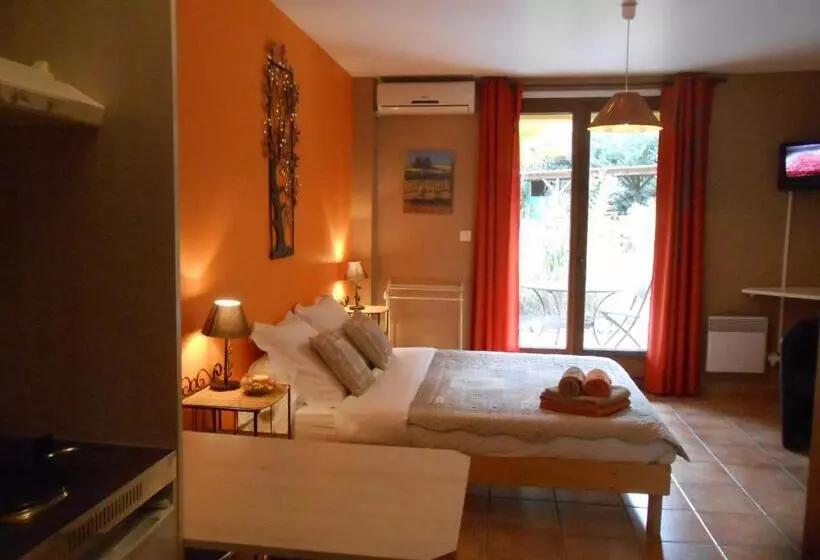 Aamiaismajoitus (B&B) Le Jardin Des Gorges