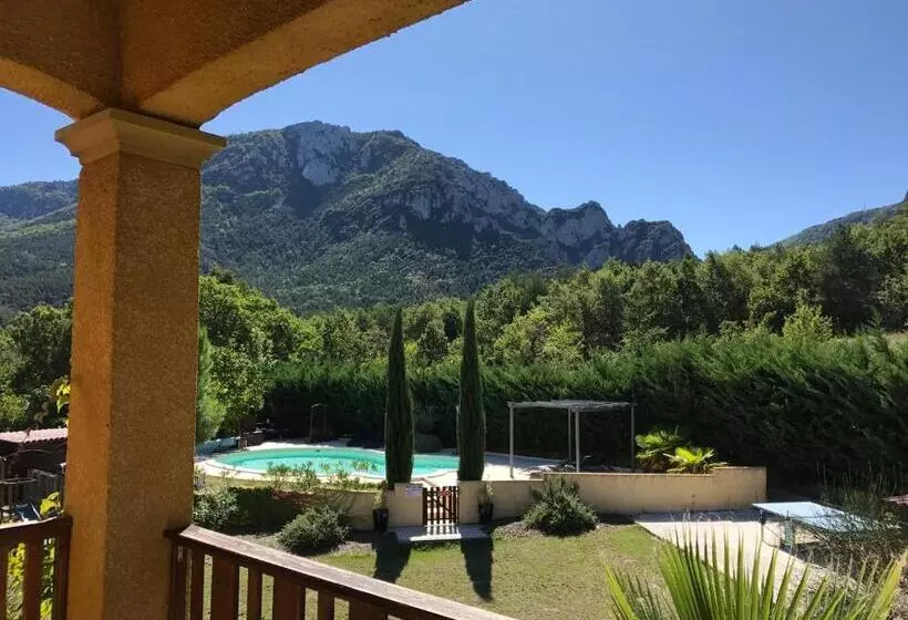 Aamiaismajoitus (B&B) Le Jardin Des Gorges