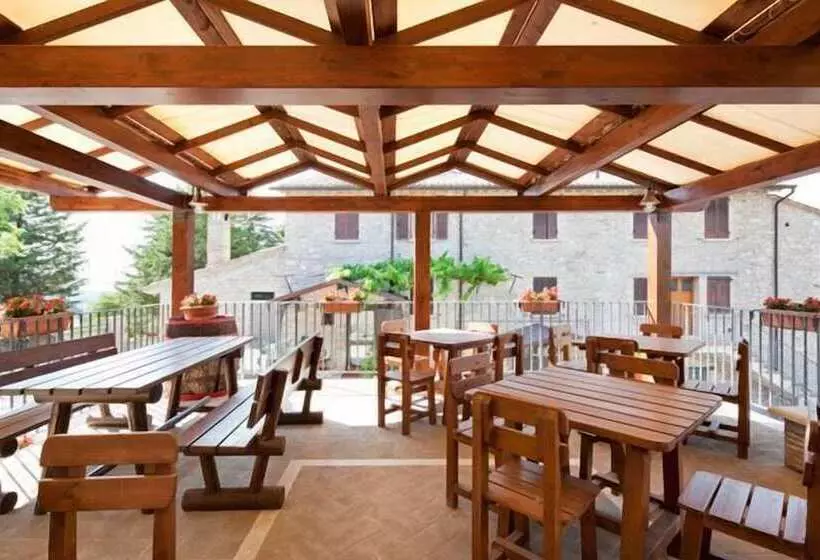 Hotelli Agriturismo Il Castello