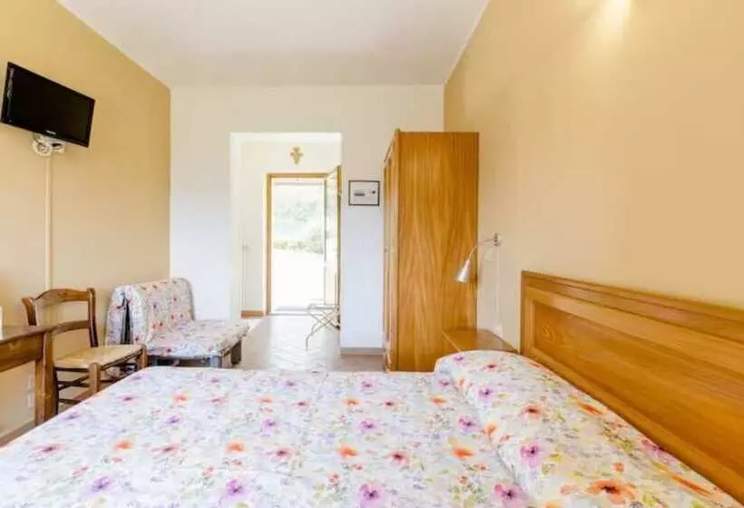 Hotelli Agriturismo Il Castello