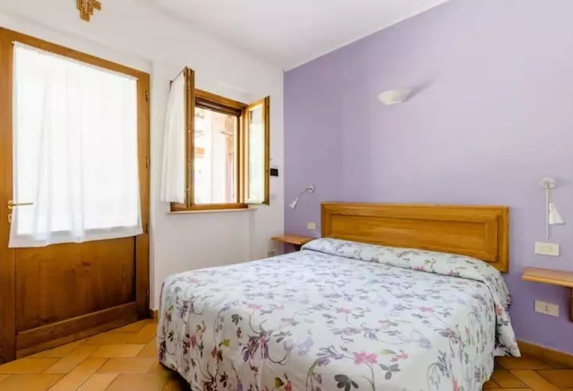 Hotelli Agriturismo Il Castello