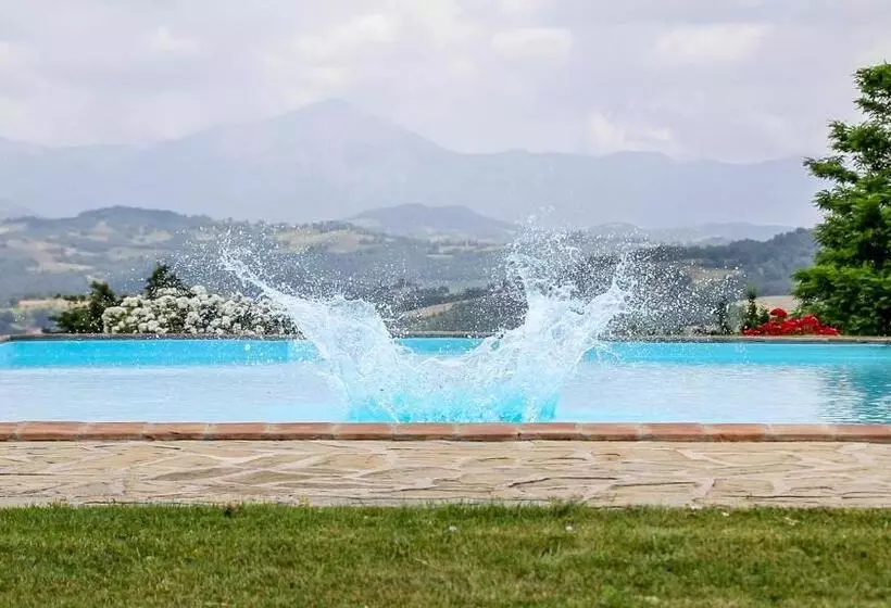 Hotelli Agriturismo Tenuta Di Biscina