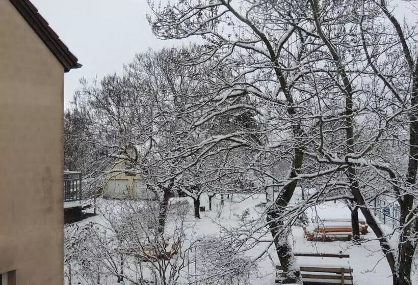 ホテル Aux Deux Clefs