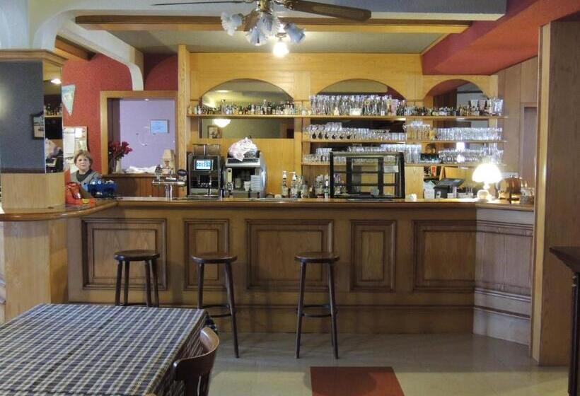 فندق Aux Deux Clefs