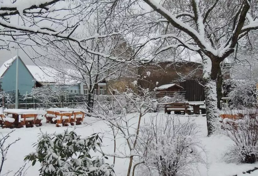 ホテル Aux Deux Clefs