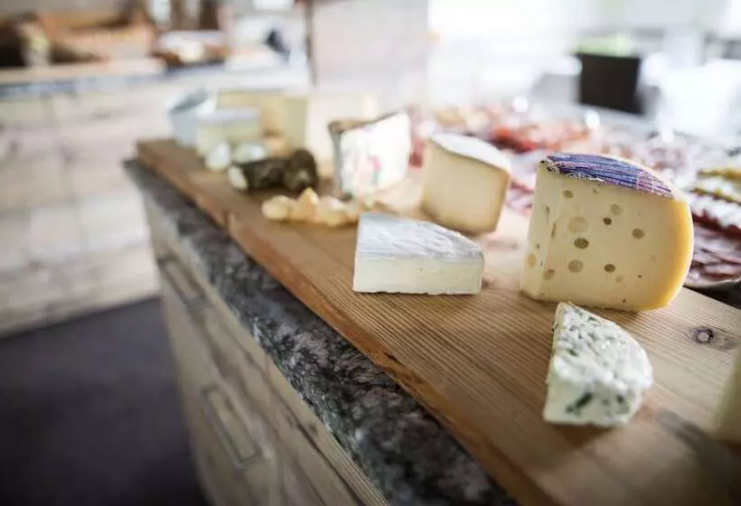 Hotelli Burgaunerhof