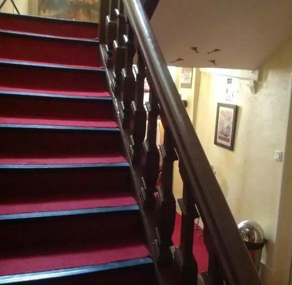 ホテル Hôtel Le Dauphin