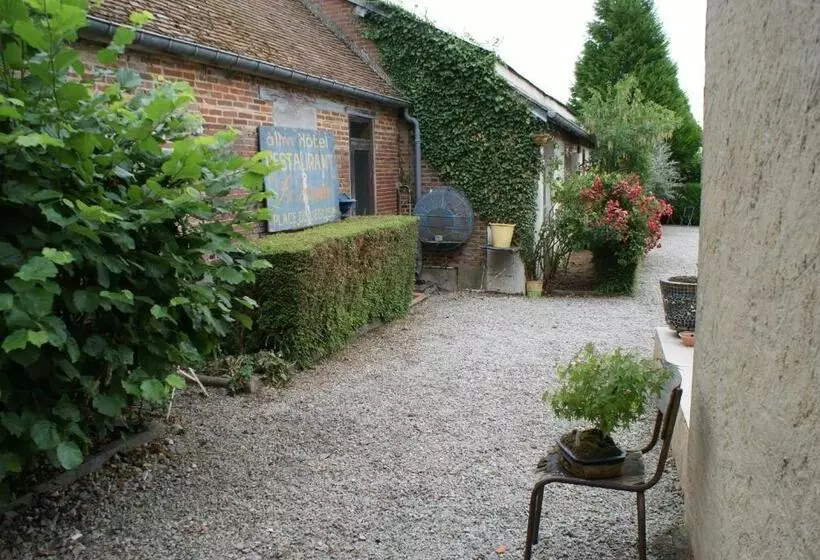 ホテル Hôtel Le Dauphin