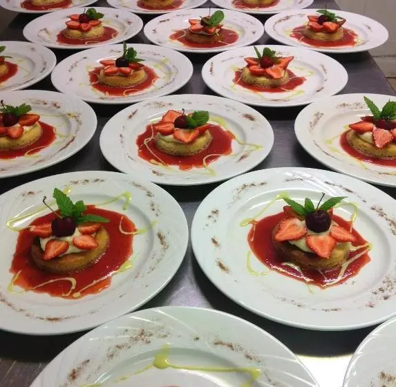 ホテル Hôtel Le Dauphin