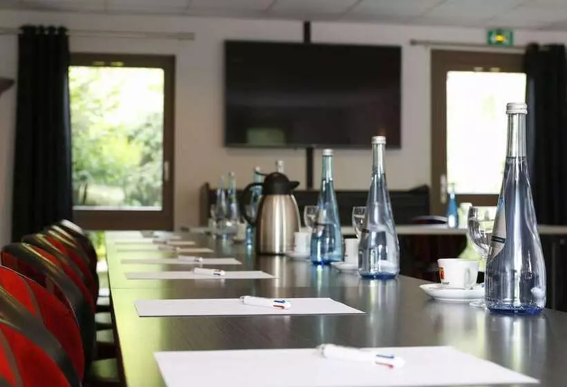 ホテル Hôtel Restaurant Le Colibri