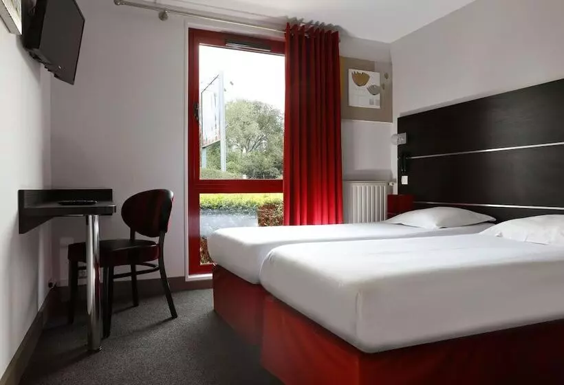 ホテル Hôtel Restaurant Le Colibri