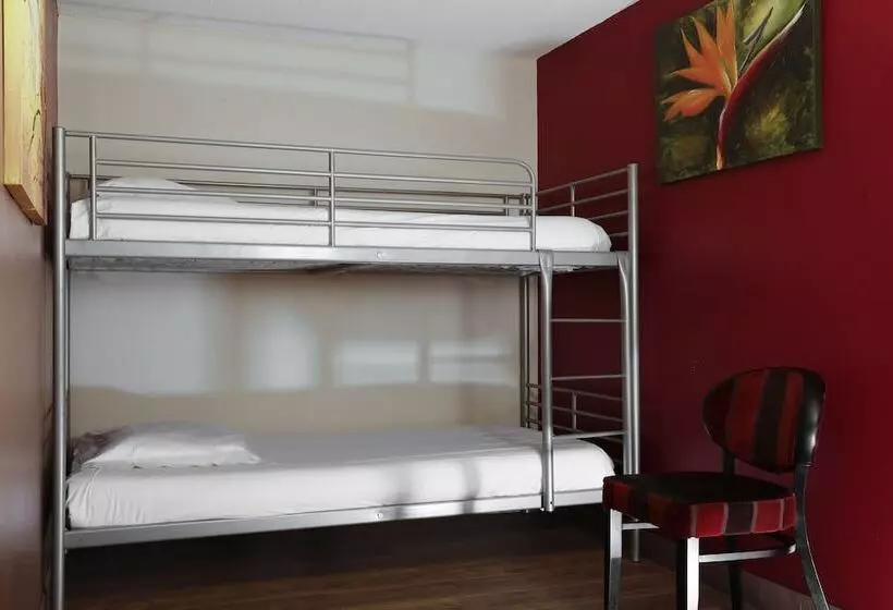 ホテル Hôtel Restaurant Le Colibri