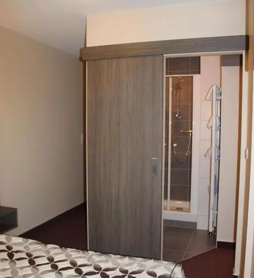 ホテル Hôtel Restaurant Oberlé