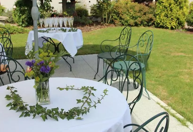 ホテル Hôtel Restaurant Oberlé