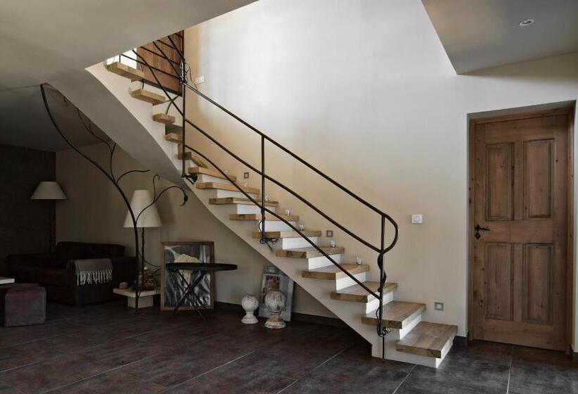 Отель Le Mas Du Pont Roman