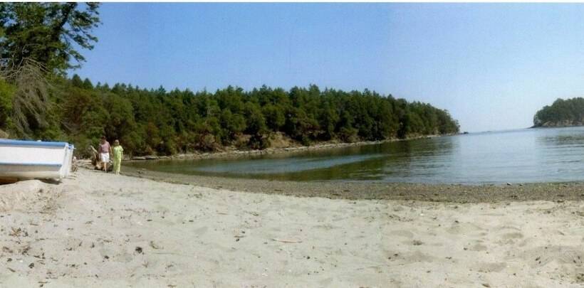 Hotel Mayne Island Resort