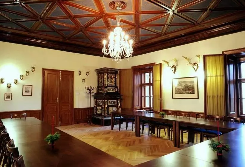 Hotelli Zámek Křtiny