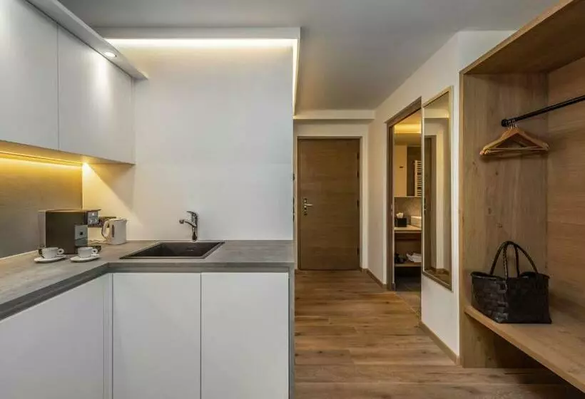 Maraias   Luxury Suites & Apartments