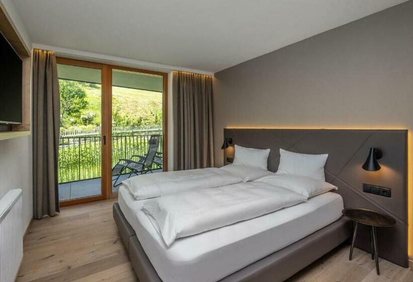 Maraias   Luxury Suites & Apartments