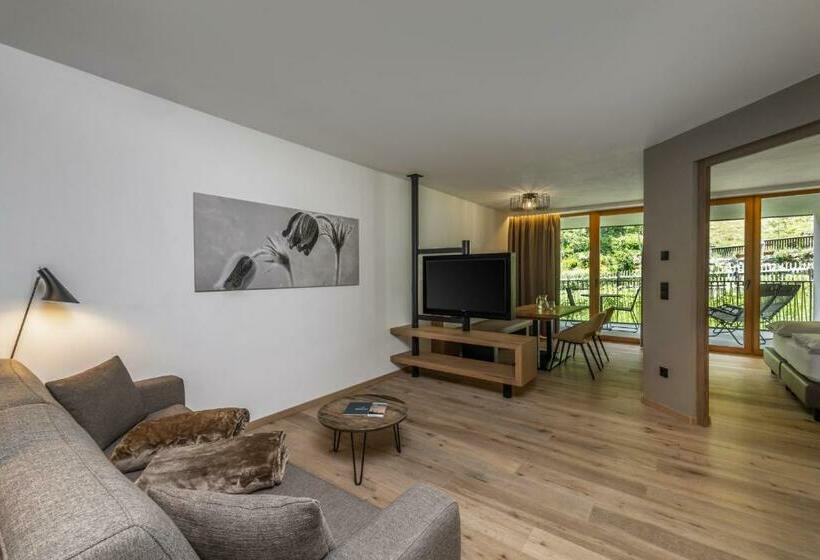 Maraias   Luxury Suites & Apartments