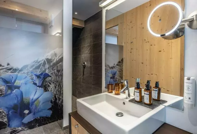 Maraias   Luxury Suites & Apartments