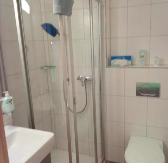 Majatalo Bed And Breakfast Villa Hallau