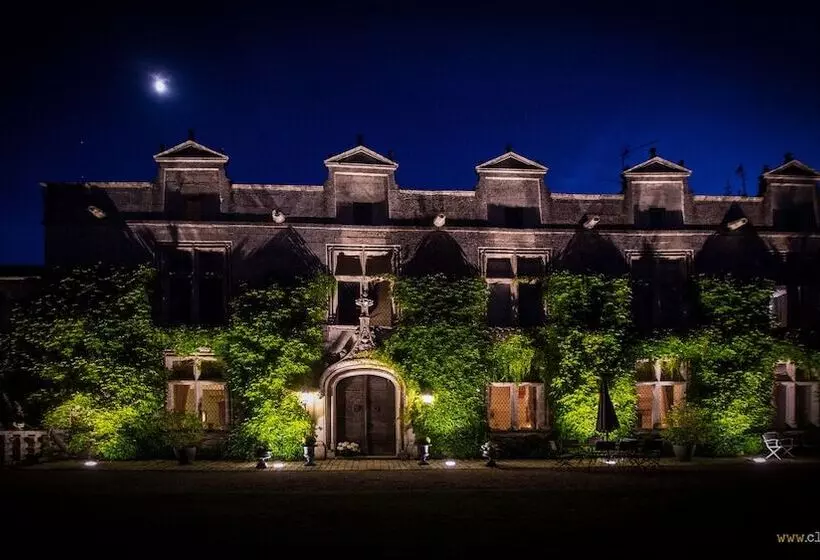 Majatalo Chateau De Maumont