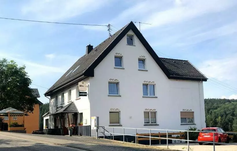 Majatalo Garni Zum Adenauer Forst