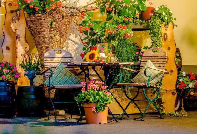 بنسيون Gasthof Bräuer   Familie Eibensteiner