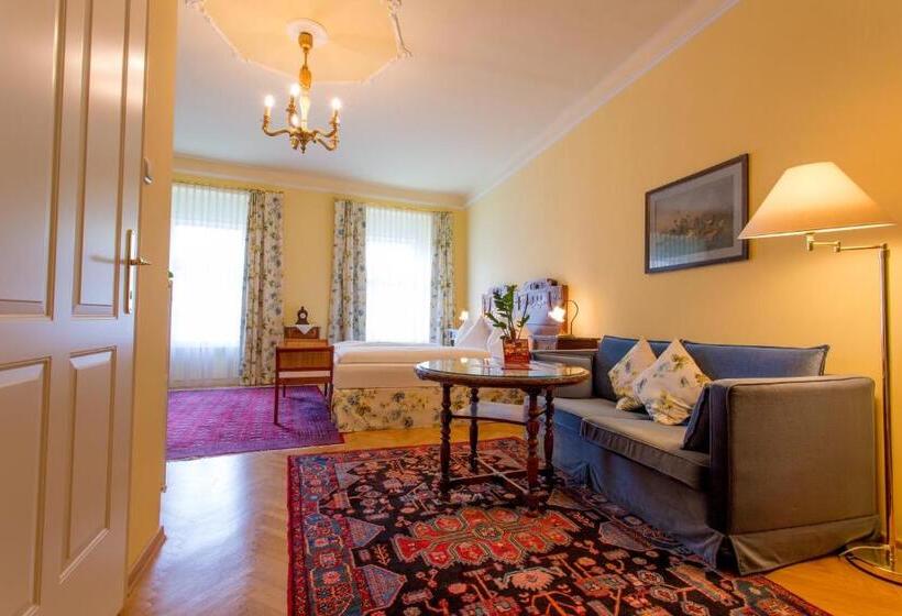 بنسيون Gasthof Bräuer   Familie Eibensteiner