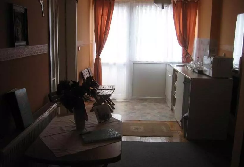 ペンション Keletifény Vendégház