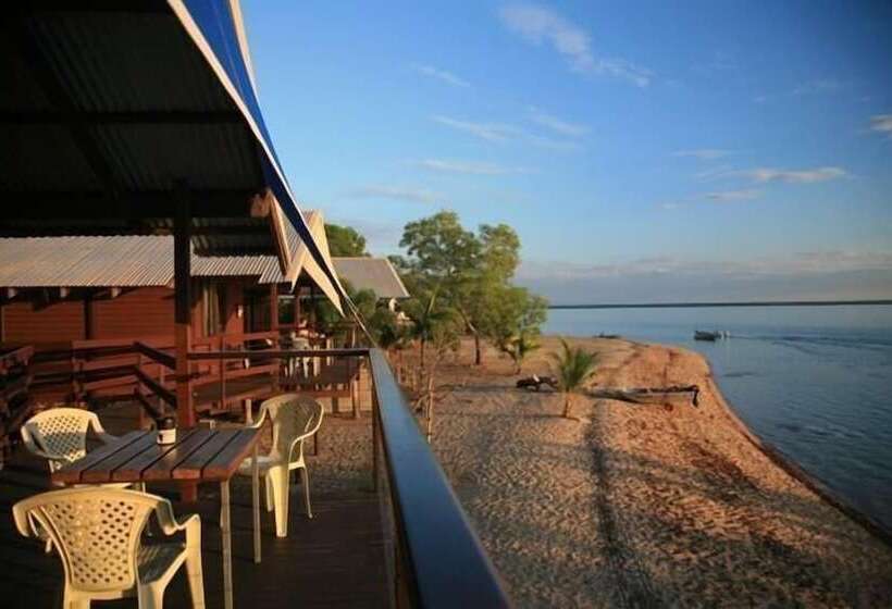 渡假胜地  Crab Claw Island