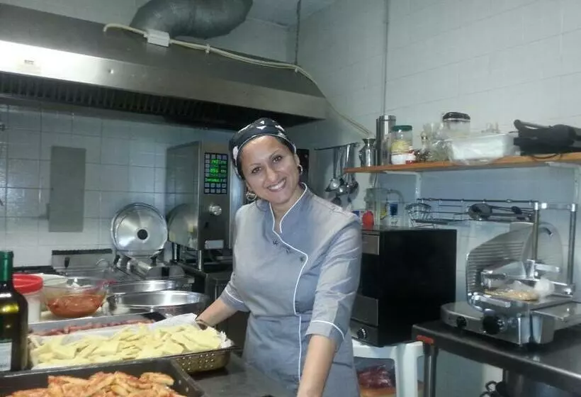 Aamiaismajoitus (B&B) Agriturismo Parco Campofelice