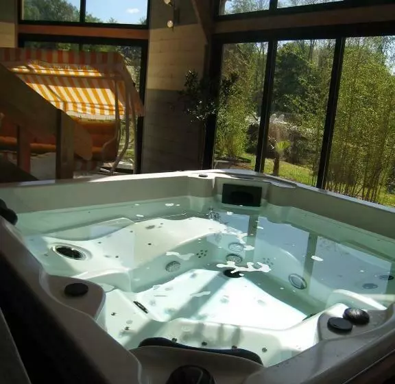 ベッドアンドブレックファースト Chambre Hôte/spa Quermaurelle