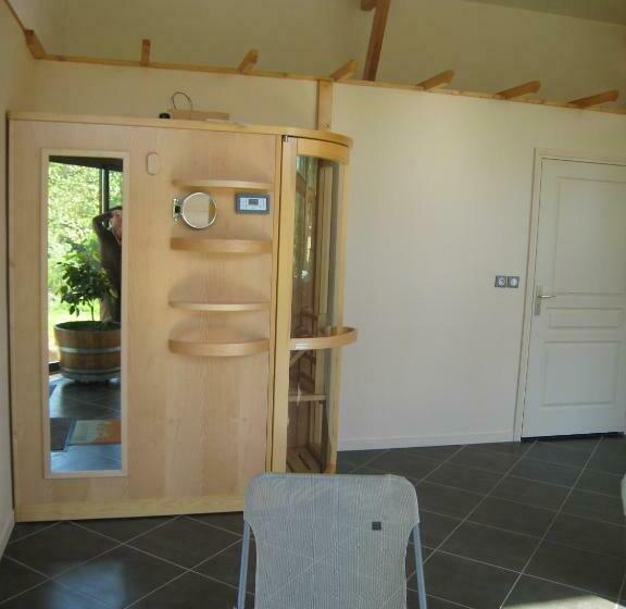 민박 Chambre Hôte/spa Quermaurelle