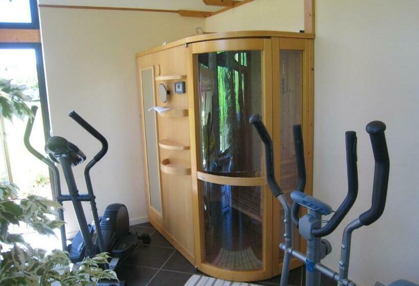 민박 Chambre Hôte/spa Quermaurelle