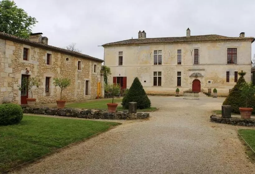 Aamiaismajoitus (B&B) Chateau De Castelneau