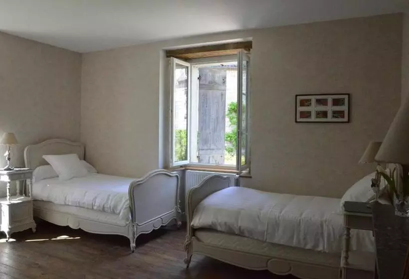 Aamiaismajoitus (B&B) Gentilhommière Eaux Bleues