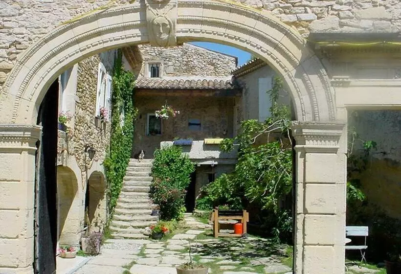 Aamiaismajoitus (B&B) Le Mas De La Roche