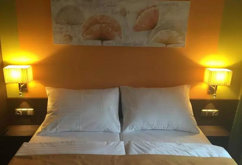 Casino & Hotel Admiral Strážný