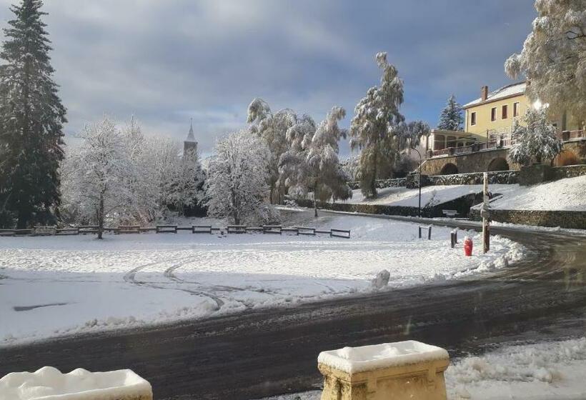 ホテル Gites Des Touristes