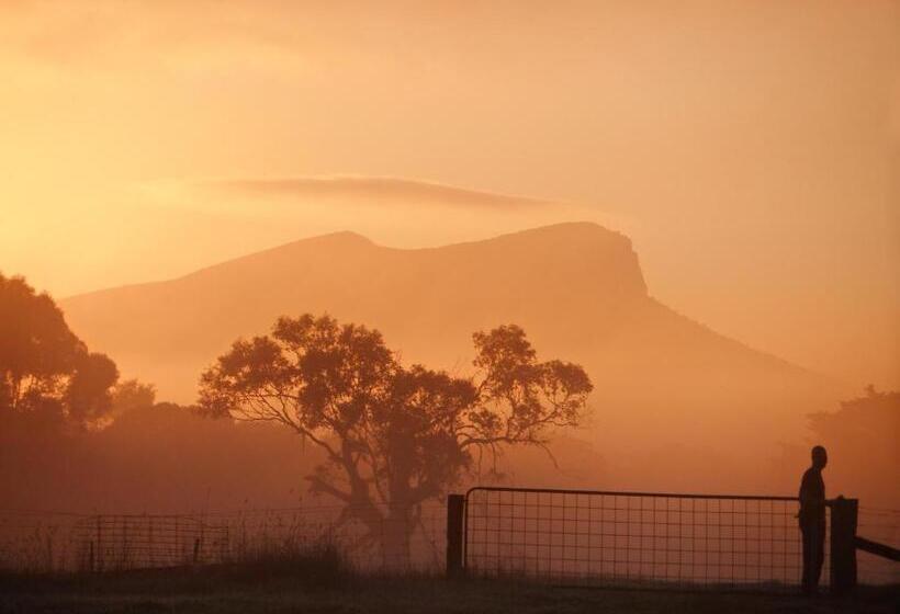 Отель Grampians Historic Tobacco Kiln