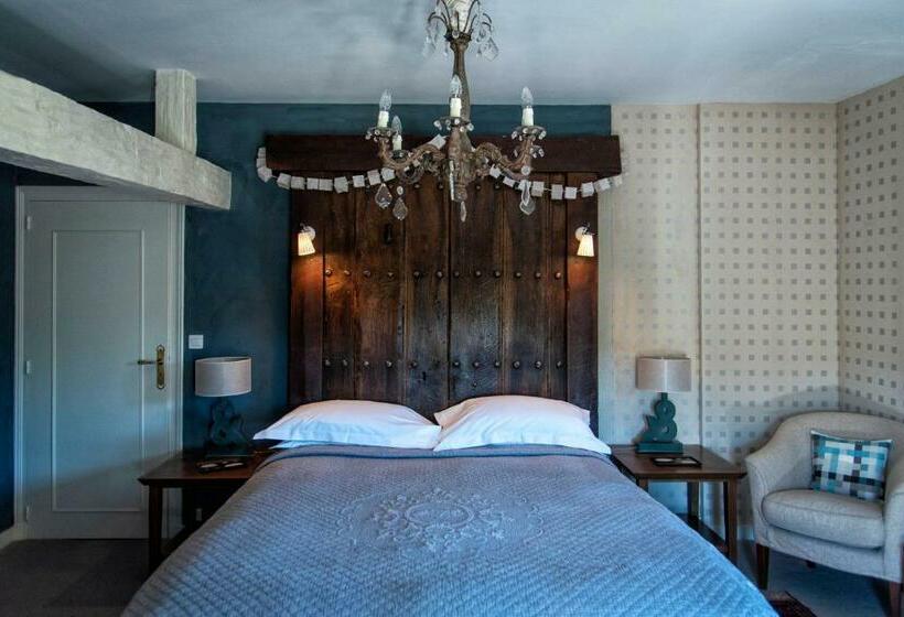 Les Deux Abbesses En Vert | La Grande Maison B&b