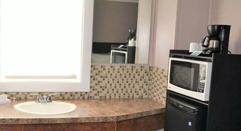 Motelli St. Paul Lodge