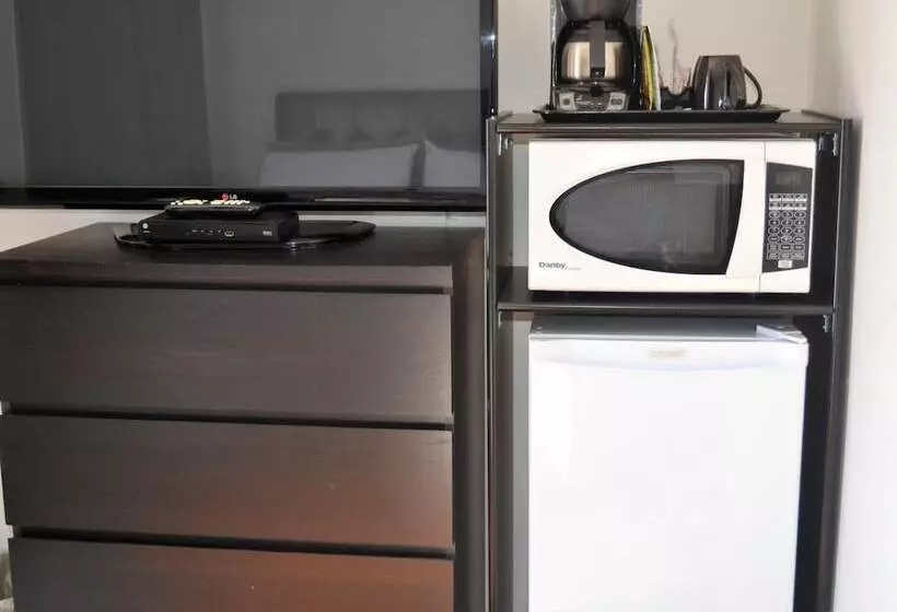 Motelli St. Paul Lodge