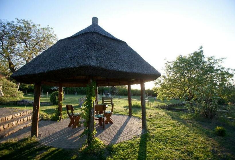 פנסיון Dióliget Diófácska Présház