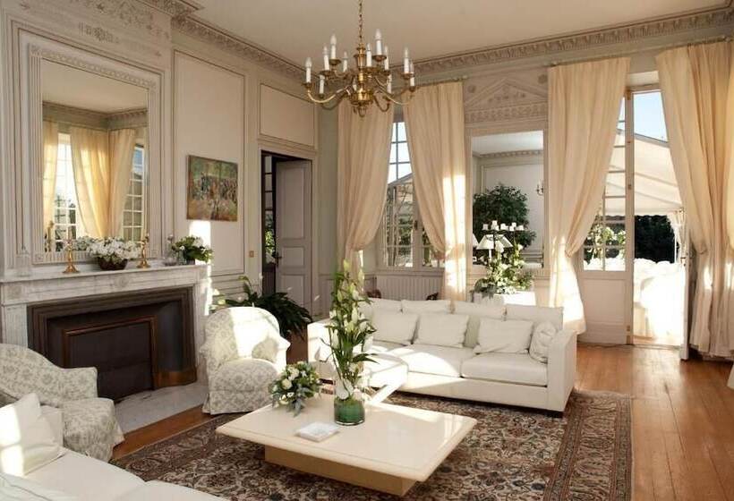 פנסיון Domaine De Pallanne