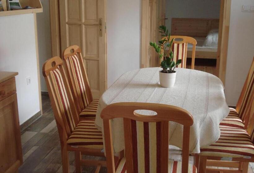 ペンション Gerendás Vendégház